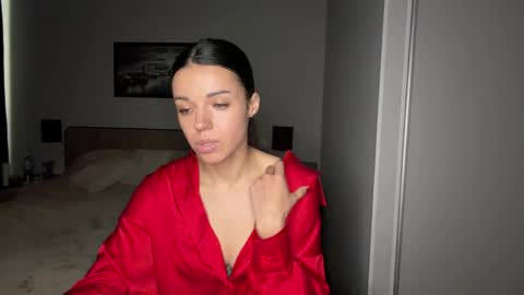 Sophie online show from May 29, 2026, 8:23 am