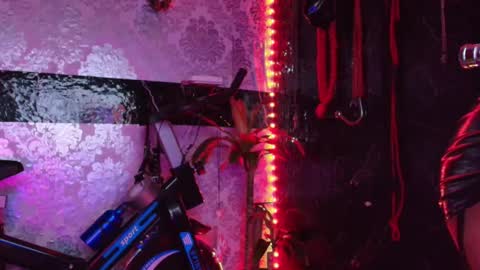 Snapshot of scarlet_queen__ chatting on October 23, 2025, 7:34 pm Scarlet online show from October 23, 2025, 7:34 pm