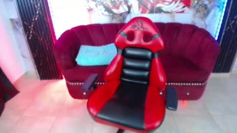 scarlet_rouse_m online show from May 25, 2026, 7:09 pm