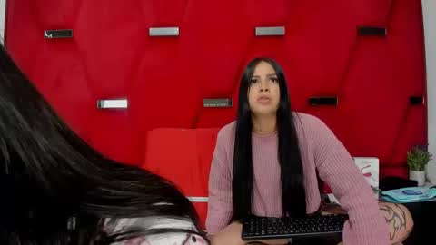 Snapshot of scarlet_rousex69 chatting on October 1, 2025, 9:43 pm scarlet_rousex69 online show from October 1, 2025, 9:43 pm