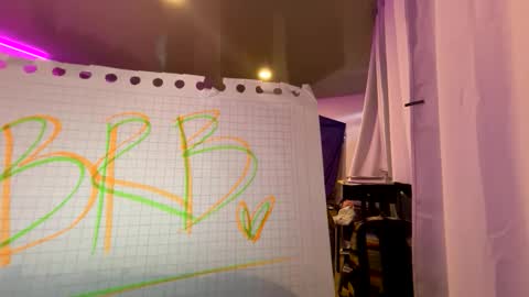 Snapshot of scarlet_whisper chatting on November 13, 2025, 10:19 pm scarlet whisper online show from November 13, 2025, 10:19 pm