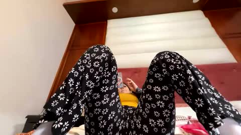 Snapshot of scarlet_whisper chatting on March 9, 2026, 10:25 pm scarlet whisper online show from March 9, 2026, 10:25 pm