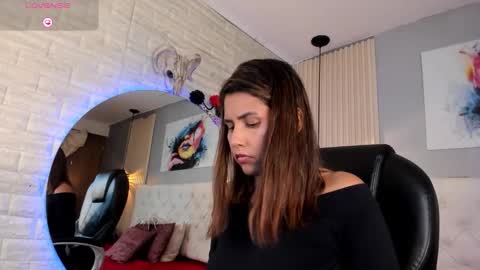 Snapshot of scarletbaker__ chatting on October 18, 2025, 5:35 pm Scarlet online show from October 18, 2025, 5:35 pm