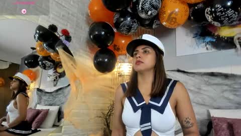 Snapshot of scarletbaker__ chatting on October 23, 2025, 7:01 pm Scarlet online show from October 23, 2025, 7:01 pm