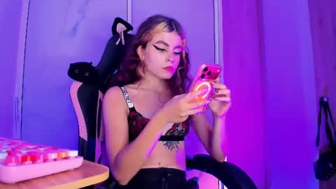 Scarlet online show from August 1, 2026, 12:21 am