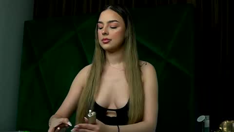 Scarlet online show from March 3, 2026, 11:10 pm