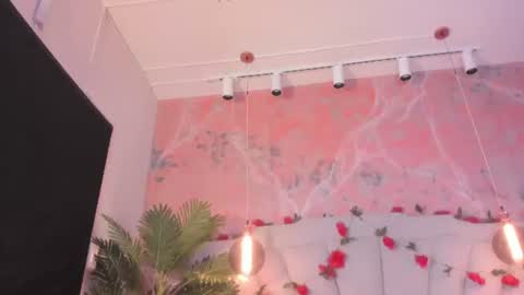 Scarlet Dayana online show from June 12, 2026, 12:04 pm
