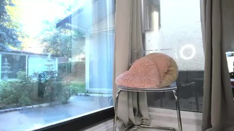 Snapshot of scarletflameee chatting on July 7, 2026, 5:43 am Amira online show from July 7, 2026, 5:43 am