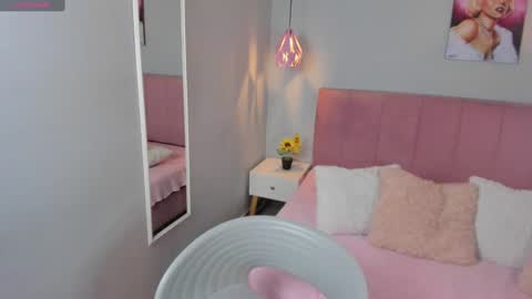 Snapshot of scarletgv chatting on February 5, 2025, 4:59 am Scarlet online show from February 5, 2025, 4:59 am