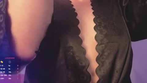 Snapshot of scarletgv chatting on October 13, 2025, 4:45 am Scarlet online show from October 13, 2025, 4:45 am