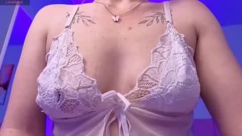 Snapshot of scarletgv chatting on November 24, 2025, 4:23 am Scarlet online show from November 24, 2025, 4:23 am