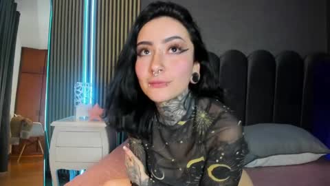 Scarleth online show from April 21, 2026, 2:51 am