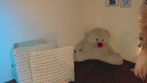 Snapshot of scarleth_jhons_ chatting on February 9, 2025, 2:28 am Scarleth... but not Scarleth Johansson. online show from February 9, 2025, 2:28 am