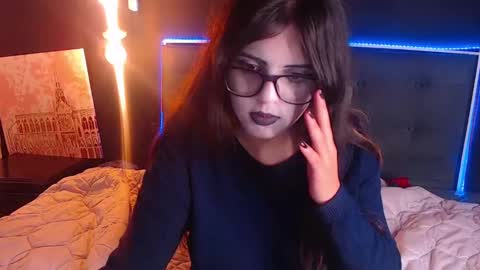 Snapshot of scarleth_shadow chatting on February 17, 2025, 5:04 am SCARLETH online show from February 17, 2025, 5:04 am