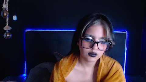 Snapshot of scarleth_shadow chatting on March 10, 2025, 10:04 am SCARLETH online show from March 10, 2025, 10:04 am