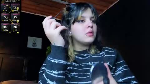 Snapshot of scarleth_shadow chatting on September 20, 2025, 1:39 am SCARLETH online show from September 20, 2025, 1:39 am