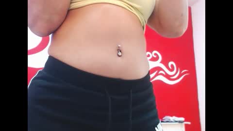 Scarleth online show from November 18, 2025, 6:01 pm