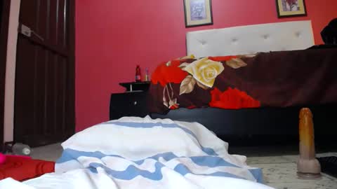 candy monrroy online show from February 13, 2025, 6:16 pm