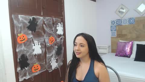 Snapshot of scarletlevis chatting on October 12, 2025, 12:15 pm scarlet online show from October 12, 2025, 12:15 pm