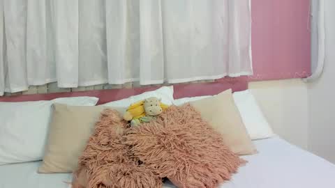 Snapshot of scarletlevis chatting on November 26, 2025, 12:06 pm scarlet online show from November 26, 2025, 12:06 pm