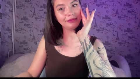 scarletpetal online show from September 19, 2025, 2:40 pm