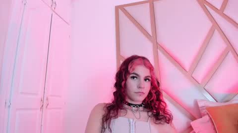 Snapshot of scarletpunk_ chatting on January 9, 2025, 4:06 pm Scarlet online show from January 9, 2025, 4:06 pm