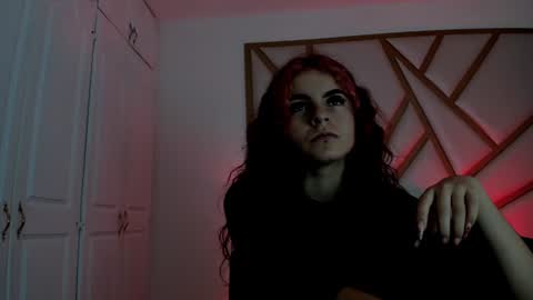 Snapshot of scarletpunk_ chatting on January 17, 2025, 1:03 pm Scarlet online show from January 17, 2025, 1:03 pm