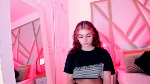 Snapshot of scarletpunk_ chatting on February 1, 2025, 12:58 pm Scarlet online show from February 1, 2025, 12:58 pm