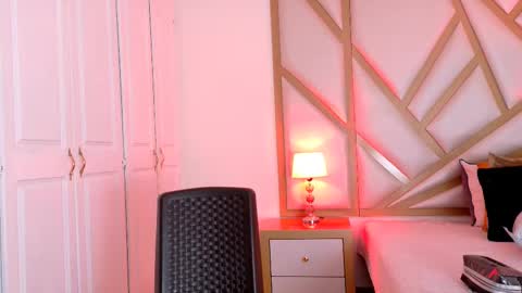 Snapshot of scarletpunk_ chatting on February 21, 2025, 2:06 pm Scarlet online show from February 21, 2025, 2:06 pm