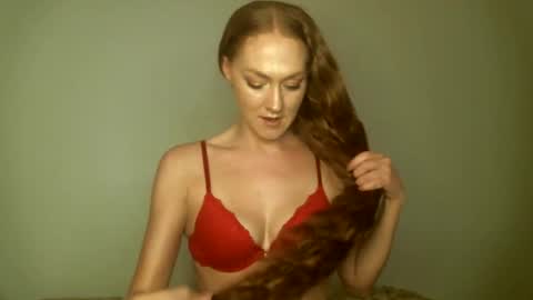 Snapshot of scarletsatine chatting on December 28, 2024, 10:14 am Scarlet Satine online show from December 28, 2024, 10:14 am