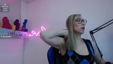 Scarlett online show from November 20, 2025, 12:05 pm