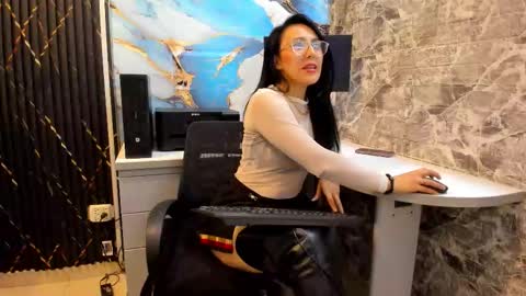 scarlett__14 online show from September 18, 2025, 3:19 am