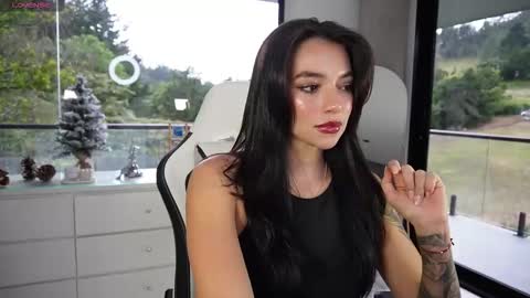 Snapshot of scarlett__baker11 chatting on December 18, 2025, 9:32 pm juli online show from December 18, 2025, 9:32 pm