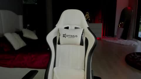 Snapshot of scarlett__baker11 chatting on January 15, 2026, 10:46 pm juli online show from January 15, 2026, 10:46 pm