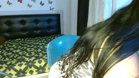 Snapshot of scarlett__blue chatting on January 13, 2025, 4:50 am scarlet online show from January 13, 2025, 4:50 am