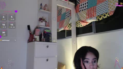 Snapshot of scarlett_diamond chatting on May 2, 2026, 1:21 am Scarlett Thumb up please help me 100 its important online show from May 2, 2026, 1:21 am