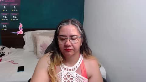 Snapshot of scarlett_duboi1 chatting on November 7, 2025, 3:06 am Scarlett online show from November 7, 2025, 3:06 am