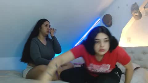 Snapshot of scarlett_evance chatting on October 17, 2025, 9:45 am Scarlett and Jazmin online show from October 17, 2025, 9:45 am