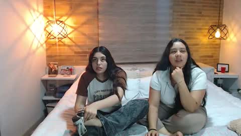 Snapshot of scarlett_evance chatting on November 14, 2025, 9:41 am Scarlett and Jazmin online show from November 14, 2025, 9:41 am