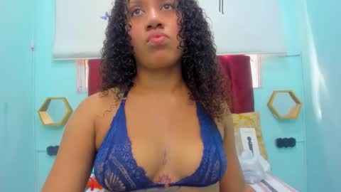 scarlett_fox20 online show from March 19, 2026, 1:04 pm