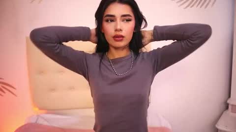 Lauren Scarlett online show from November 3, 2025, 7:48 pm