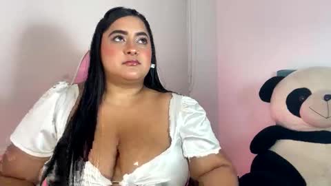 Snapshot of scarlett_lewis2 chatting on November 2, 2025, 4:15 am SweetScarlett online show from November 2, 2025, 4:15 am