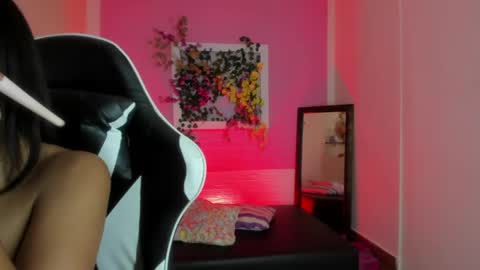 scarlett_lune online show from May 23, 2026, 6:45 pm