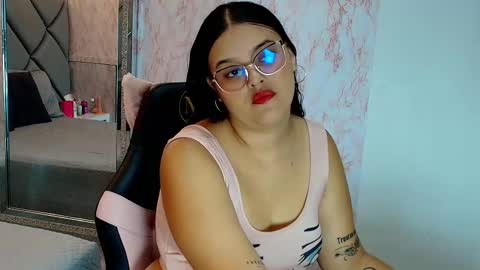 scarlett montoya  online show from January 16, 2026, 11:58 am