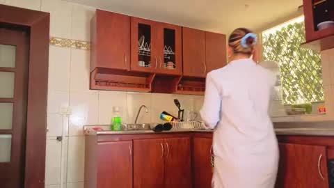 Scarlett online show from February 23, 2026, 4:04 pm