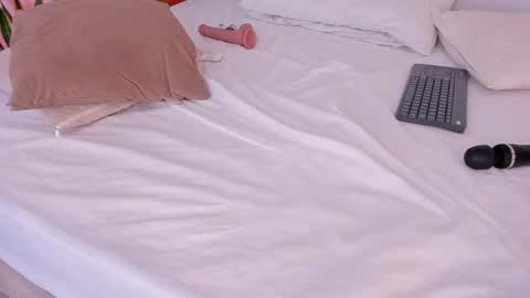 Scarlett Morgan online show from March 1, 2025, 11:15 pm