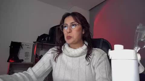 Snapshot of scarlett_sen chatting on September 17, 2025, 3:57 pm Mistress Scarlett online show from September 17, 2025, 3:57 pm
