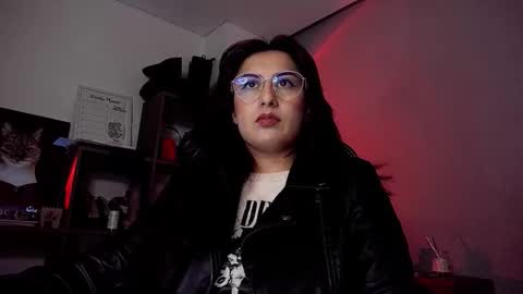 Snapshot of scarlett_sen chatting on October 10, 2025, 3:00 pm Mistress Scarlett online show from October 10, 2025, 3:00 pm