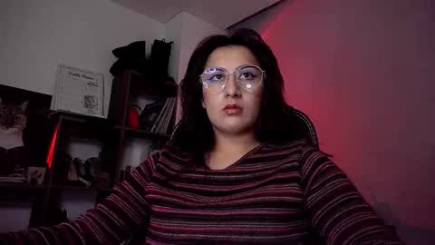 Snapshot of scarlett_sen chatting on October 16, 2025, 1:56 pm Mistress Scarlett online show from October 16, 2025, 1:56 pm