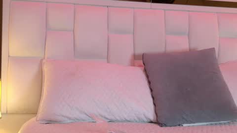 Snapshot of scarlett_sm chatting on September 17, 2025, 7:48 pm scarlett_sm online show from September 17, 2025, 7:48 pm